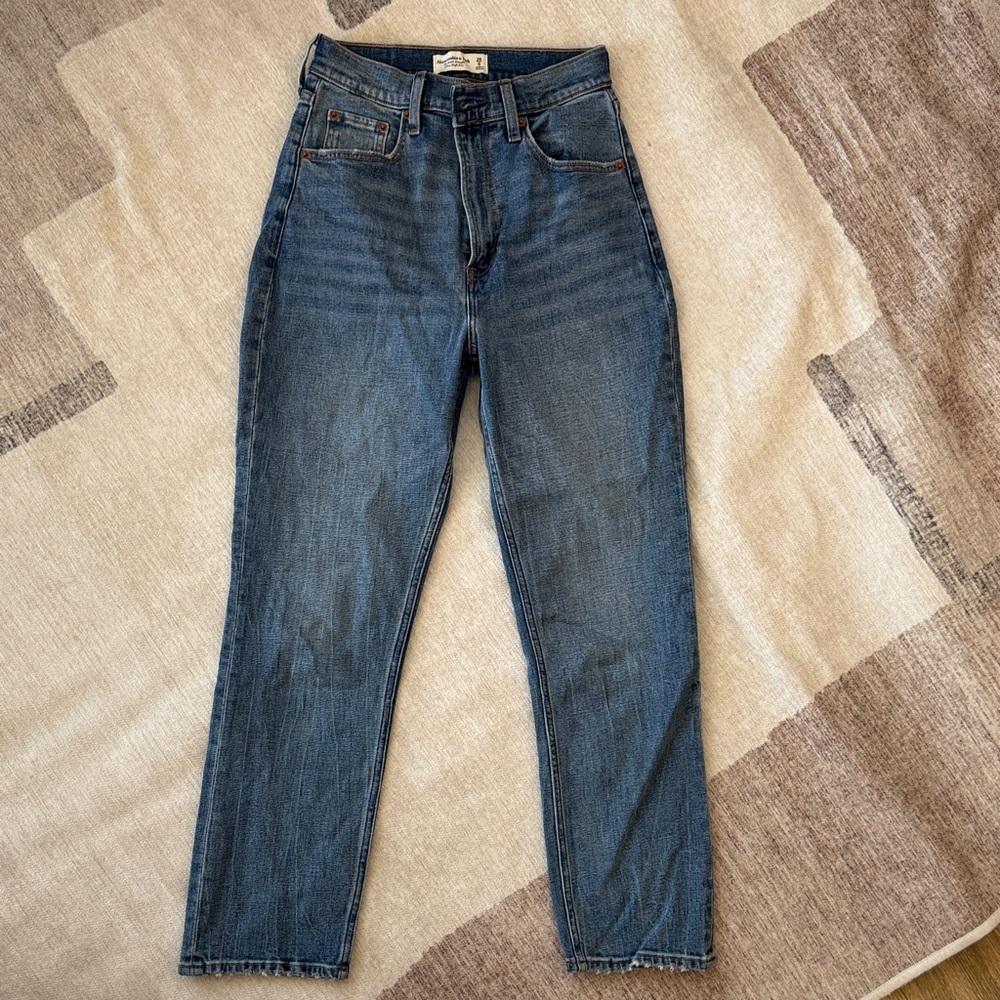 Abercrombie & Fitch The Ankle Straight Ultra High Rise (Curve Love)